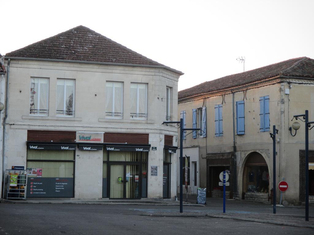 La Maison Bleue De Gabarret Bagian luar foto